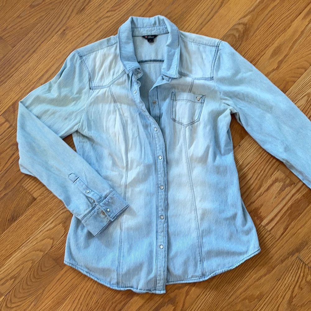 🤩Guess Denim Shirt🤩